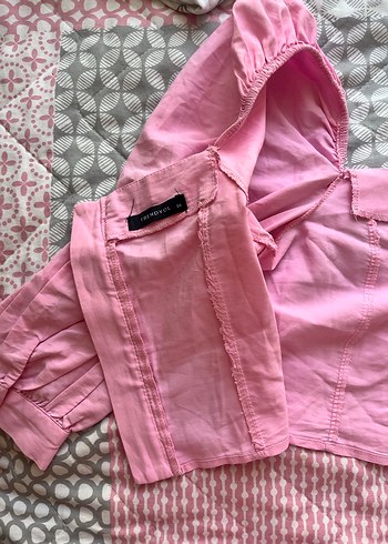 Trendyol & Milla Pembe Keten Fırfırlı V Yaka Kısa Kollu Bluz