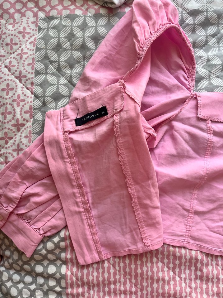 Pembe Keten Fırfırlı V Yaka Kısa Kollu Bluz - Görsel 2