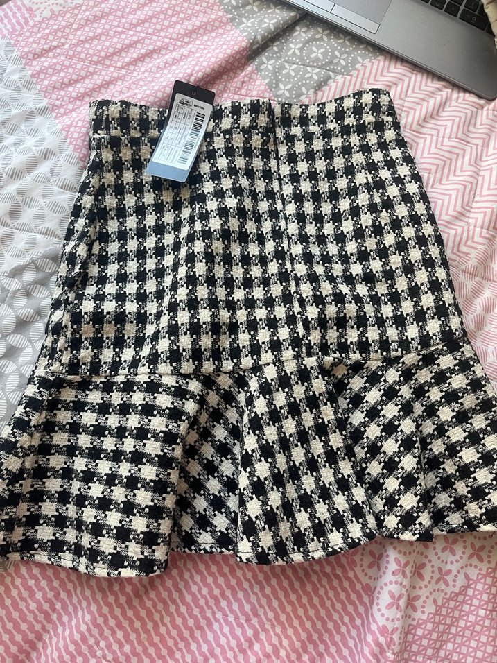 Etiketli hiç kullanılmayan fırfırlı etek - Görsel 4