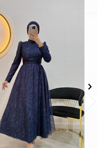 Trendyol & Milla Pullu Lacivert Uzun Abiye Elbise