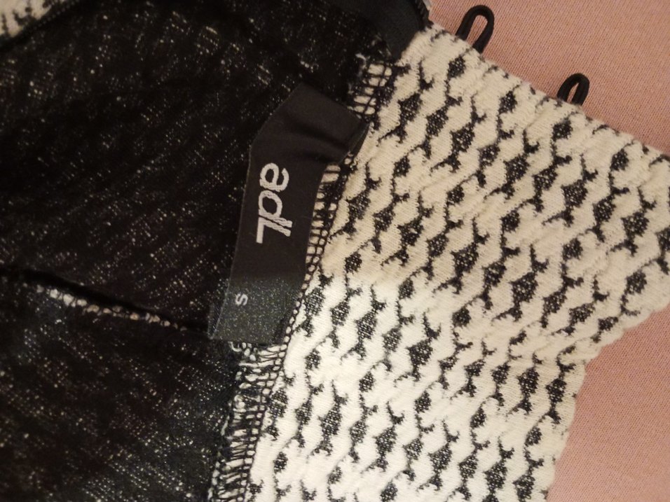 Desenli Bej Uzun Triko Elbise - Görsel 4