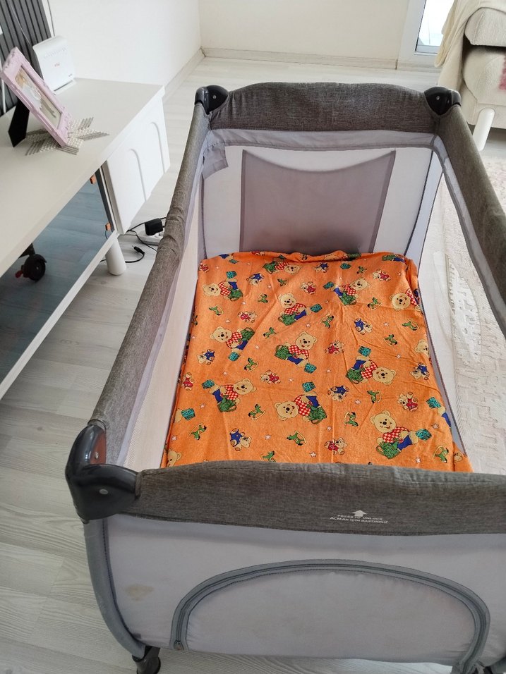 Gri Katlanabilir Oyun Parkı Yatak - Görsel 4