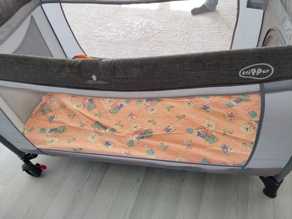 Gri Katlanabilir Oyun Parkı Yatak - Görsel 3