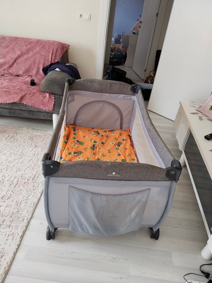 Gri Katlanabilir Oyun Parkı Yatak - Görsel 2