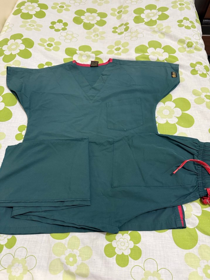 Rahat Kesim Yeşil bayan iş takımı XXS beden. - Görsel 4