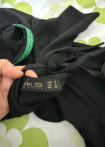 V Yaka Siyah Kadın Midi Tulum - Görsel 4