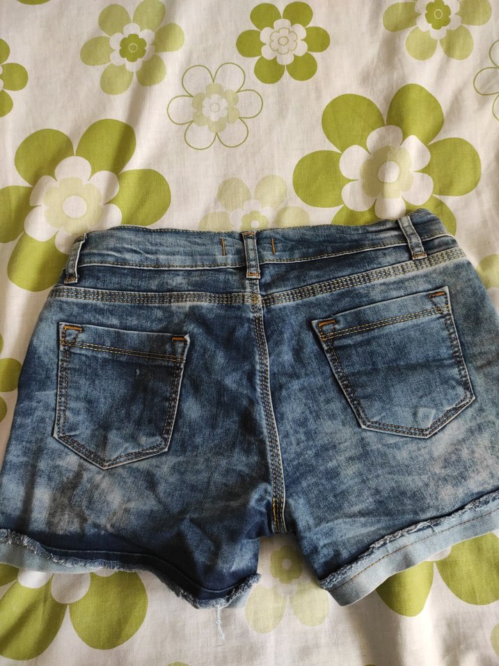 Gri Batik Desenli Kadın Mini Denim Şort - Görsel 4