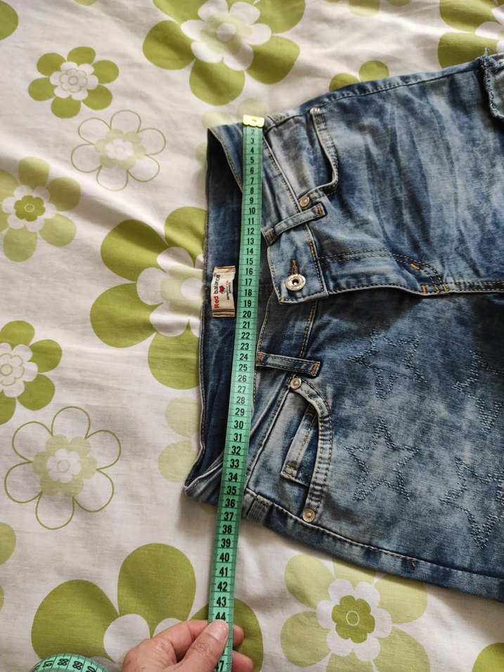 Gri Batik Desenli Kadın Mini Denim Şort - Görsel 3