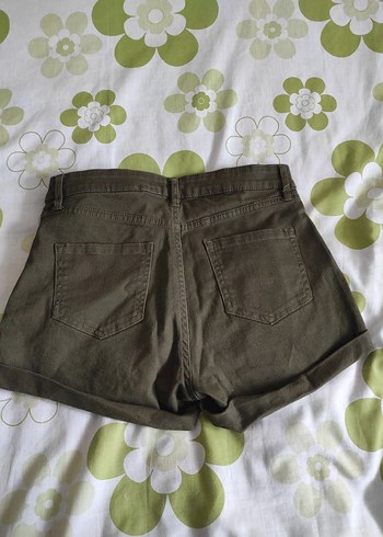 Düğmeli Keten Haki Mini Şort - Görsel 5