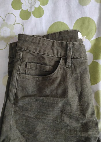 Düğmeli Keten Haki Mini Şort - Görsel 7