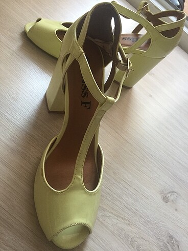 Kalın topuk ayakkabı - Görsel 2