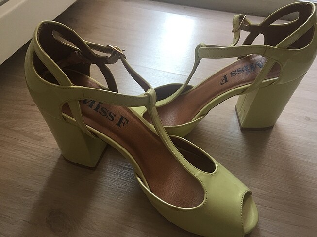 Kalın topuk ayakkabı - Görsel 3