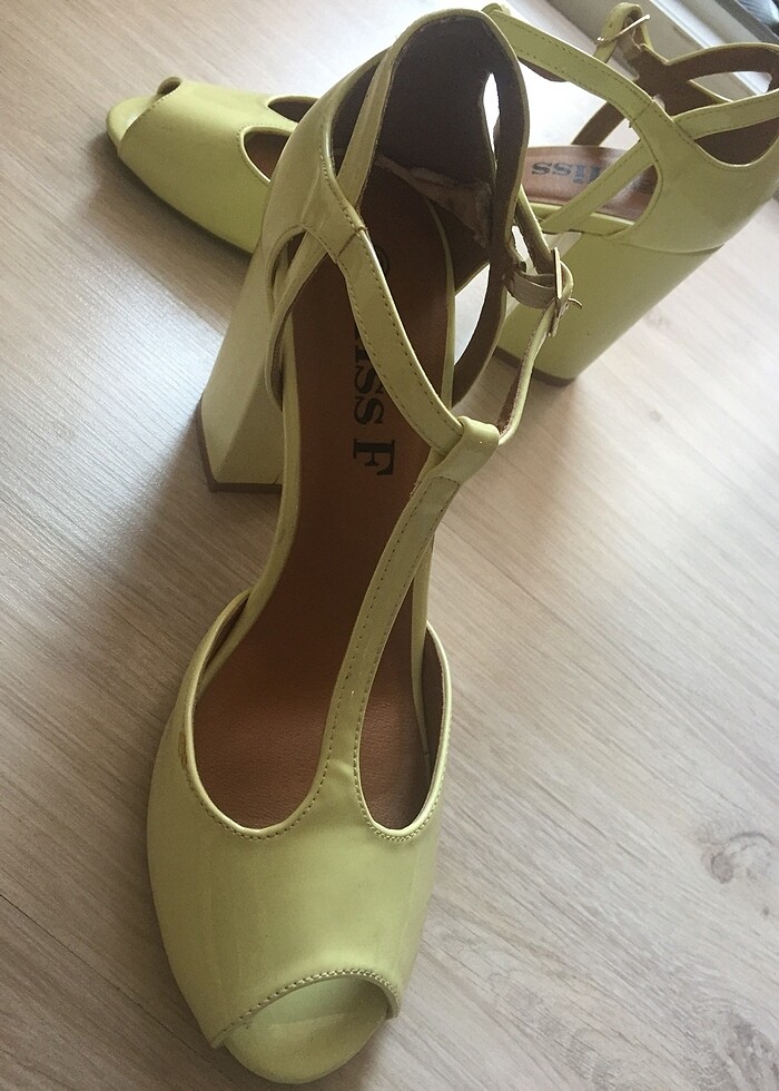 Kalın topuk ayakkabı - Görsel 2