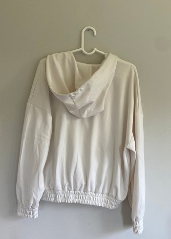 m Beden V Yaka Beyaz Kadın Sweatshirt