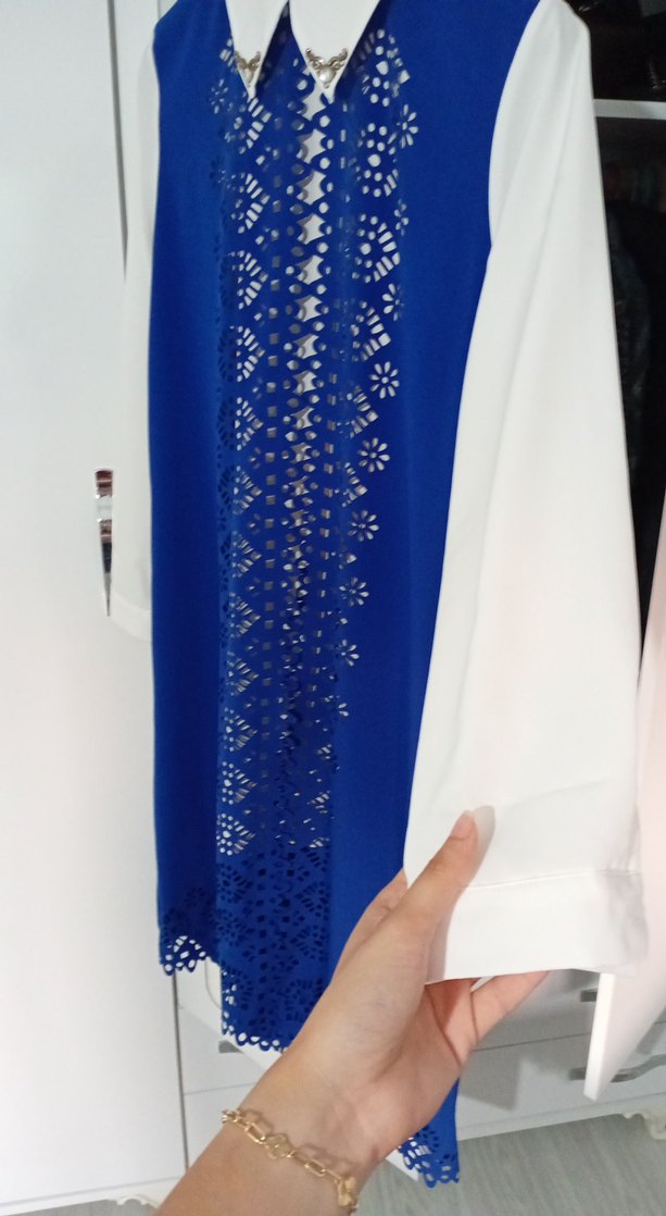 Mavi Dantelli Uzun Kollu Tesettür Tunik - Görsel 4