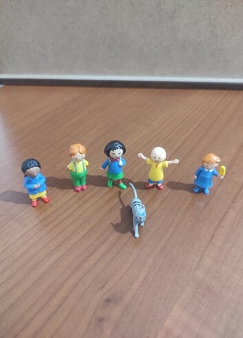  Caillou oyuncak figür 
