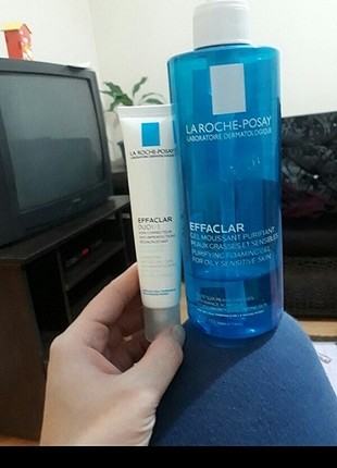 La roche posay effaclar duo+krem ve temizleyici jel ..kremin ici