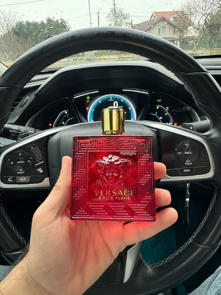 Versace Eros Flame Erkek Parfümü - Görsel 3