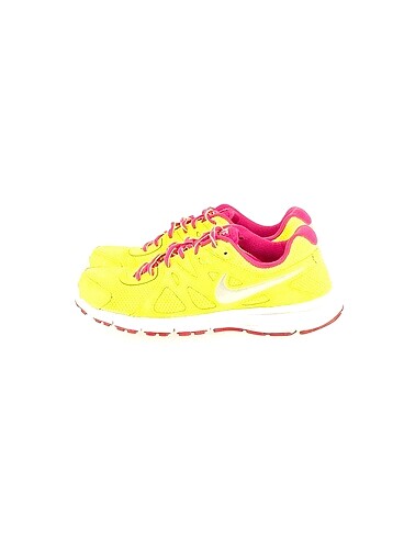 Nike Spor Ayakkabı %70 İndirimli.