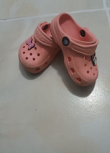 Crocs bebek terligi