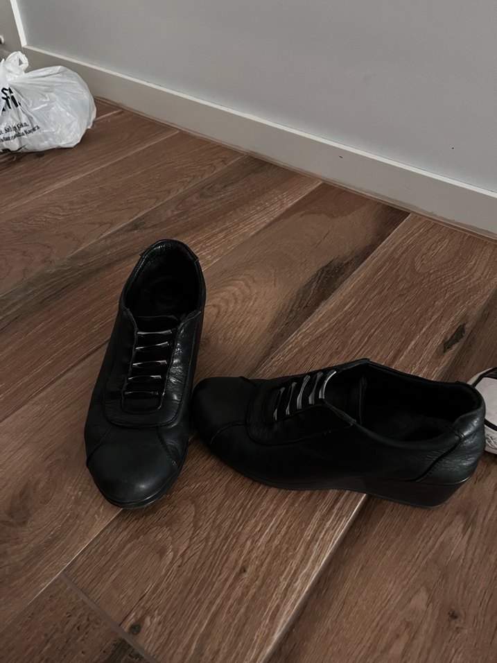 Klasik Deri Kadin Ayakkabi - Görsel 3