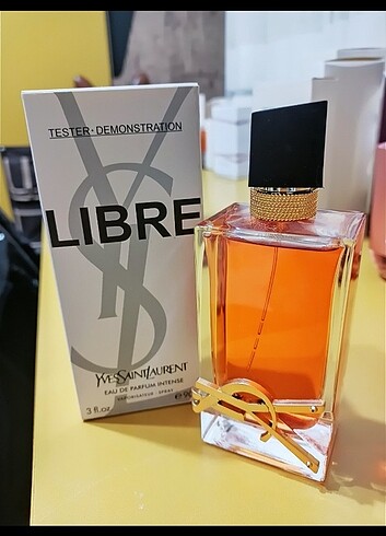 Yves Saint Laurent Parfüm 