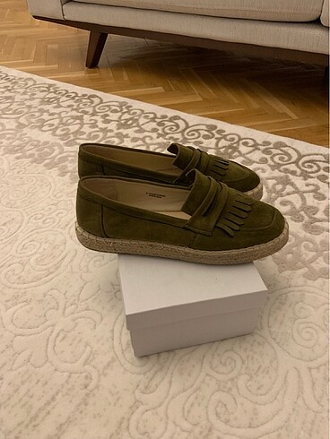 40 Beden İpekyol düz haki yeşili ayakkabı