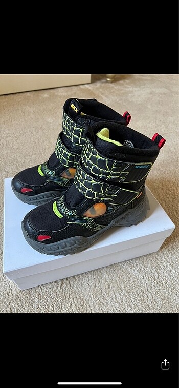 Skechers Skechers Bot