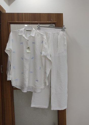 Nakışlı Beyaz Kadın Gömlekli takim - Görsel 3