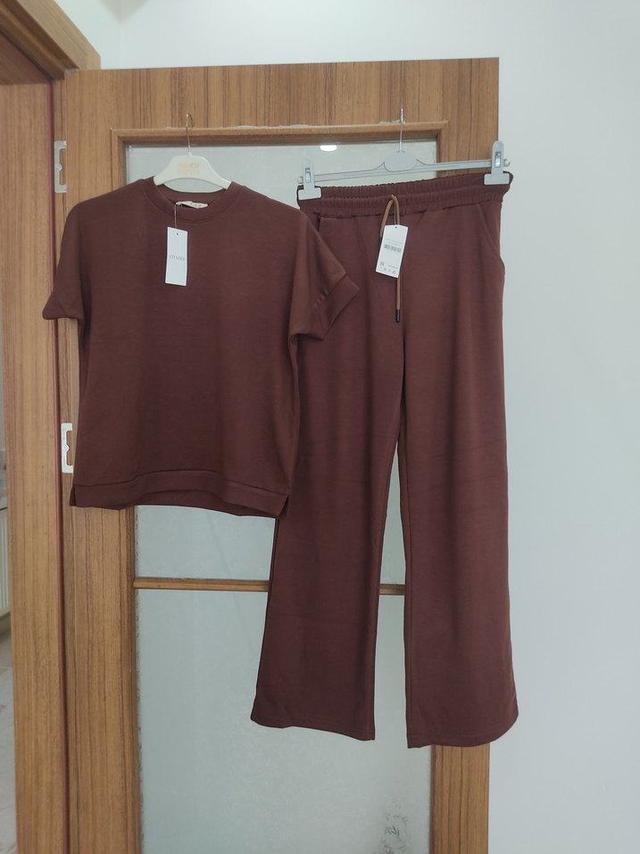 Kadın Kahverengi Rahat Takım Elbise - Görsel 3