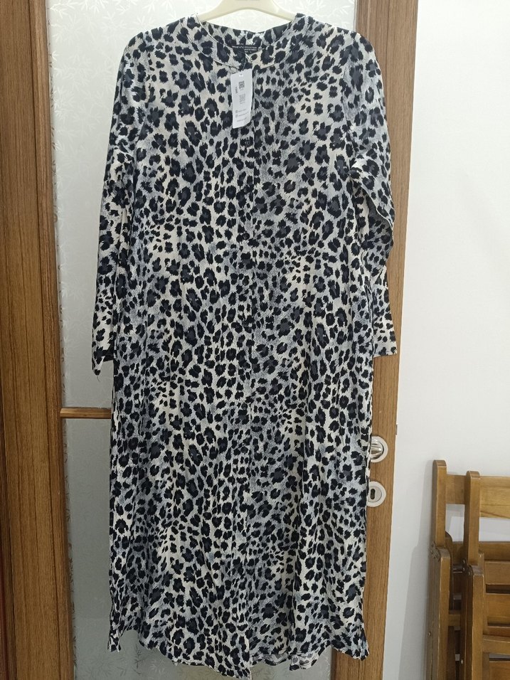 Leopar Desenli Uzun Gri Kadın Elbise - Görsel 2