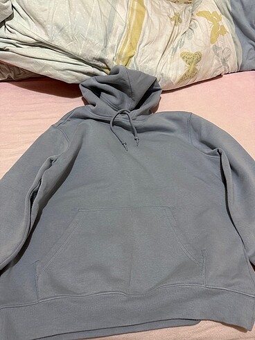 H&M sweatshirt