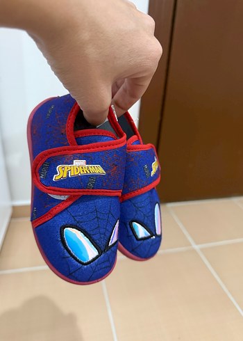 Erkek Çocuk Mavi Spiderman Kaydırmaz Terlik - Görsel 2