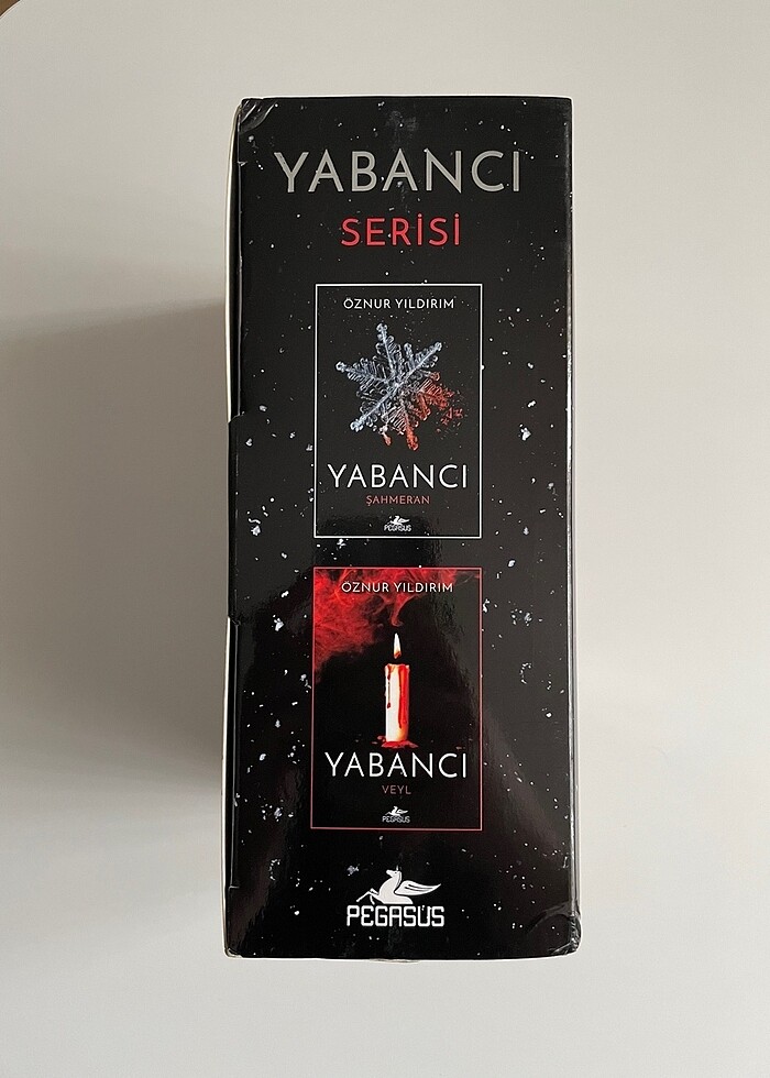 öznur yıldırım yabancı 2 kitap ciltli kutulu set - Görsel 4