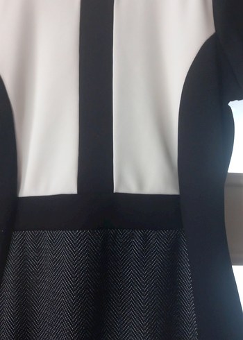 Kısa Kollu Siyah Beyaz Kalem Elbise - Görsel 2