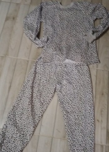 Gri Zebra Desenli Örme Kadın Pijama Takımı