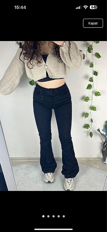 Trendyol & Milla Zara model İspanyol paça pantolon