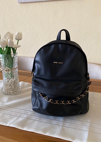Nine West Zincir Detaylı Siyah Deri Kadın Sırt Çantası
