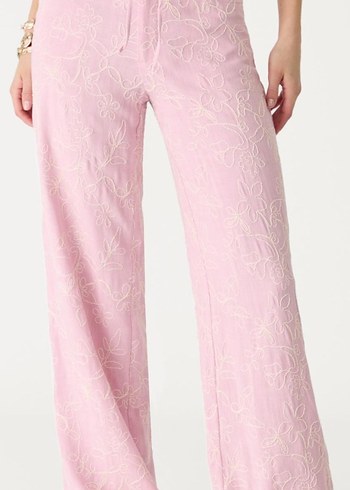 36 Beden Stradivarius işlemeli keten pembe pantolon