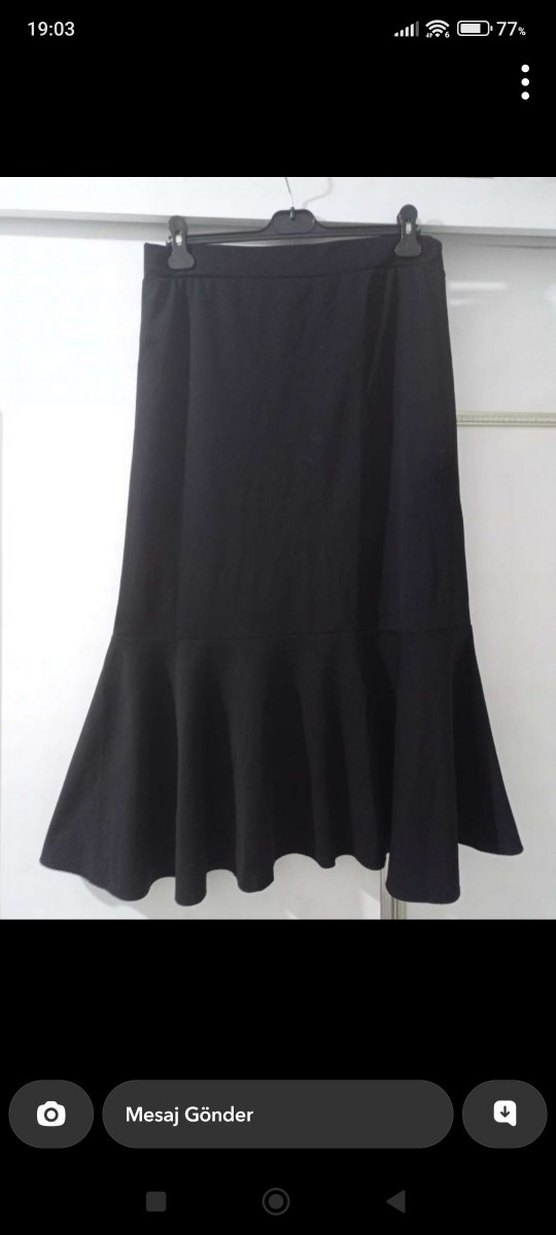 Uzun Siyah Fırfırlı Kadın Etek - Görsel 2