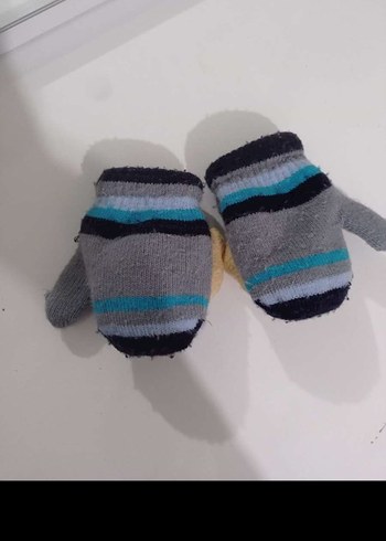 Nakışlı Gri Kız Çocuk Eldiveni - Görsel 2