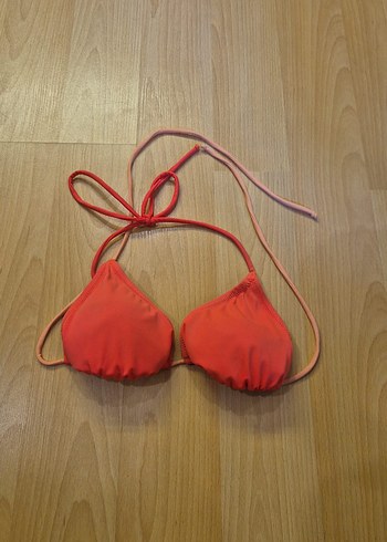 Kadın Parlak Kırmızı İpli Bikini Üstü