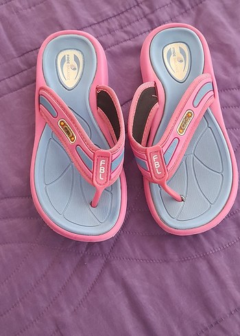 Pembe Tokalı Kadın Terlik