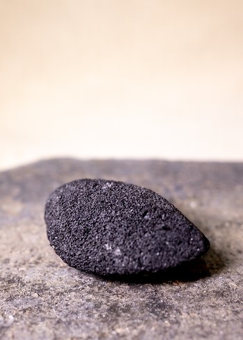 Volkanik Ponza taşı ve kabak lifi sırt keses, Ham ipek kese set. - Görsel 6