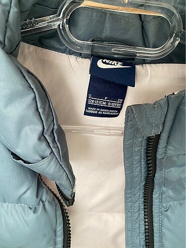 Nike 8-10 yaş mont