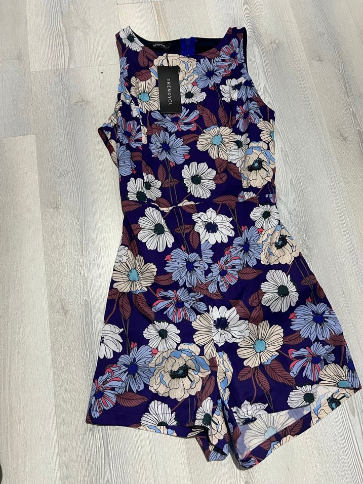 Kadın Çiçek Desenli Kısa Tulum - Görsel 2