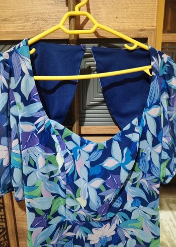 Mavi V Yakalı Drapeli Midi Elbise - Görsel 4