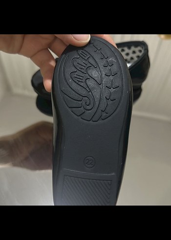 Parlak Siyah Kız Çocuk Babet Ayakkabı sıfır ürün - Görsel 2