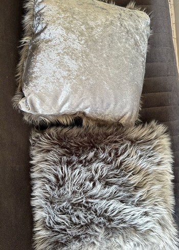 Gri Kürk Görünümlü Modern Dekoratif Yastık - Görsel 3