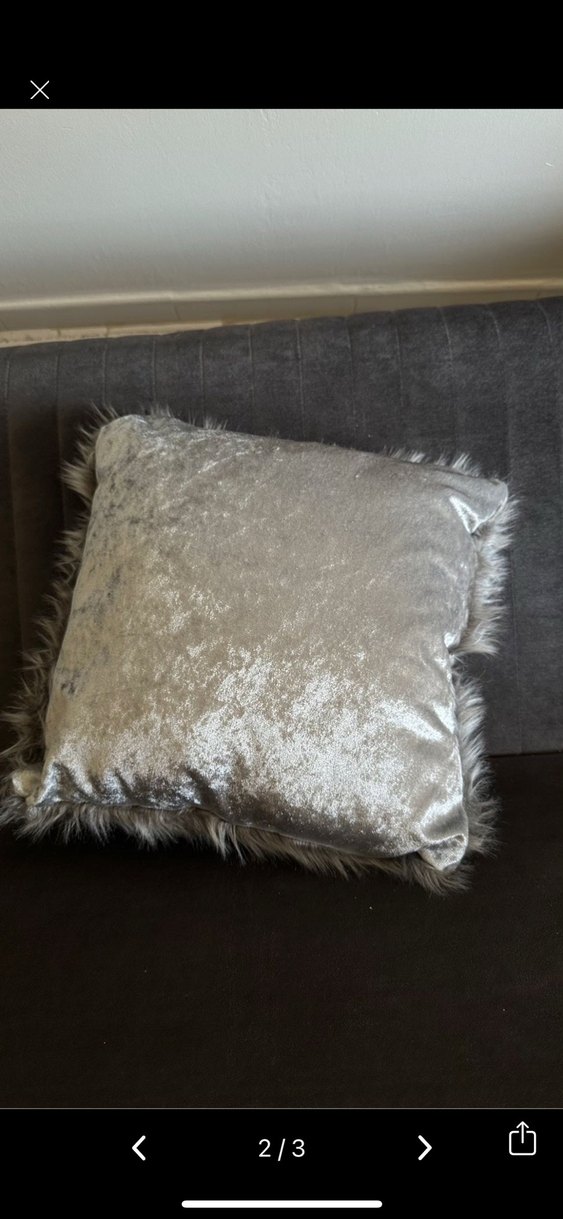 Gri Kürk Görünümlü Modern Dekoratif Yastık - Görsel 2